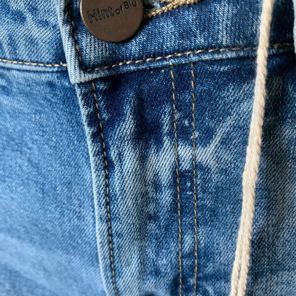 👖 "Hint of Blu" Jeans - Size 26 - Skinny High Waste👖 - Picture 3 of 8